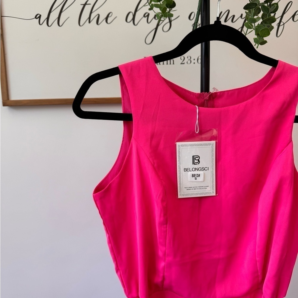 NWT beautiful hot pink Barbie dress size small - Picture 3 of 6